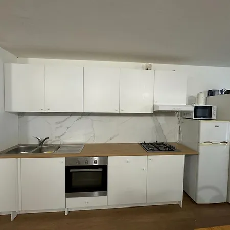 Apartment Ideal For Your Workers *
